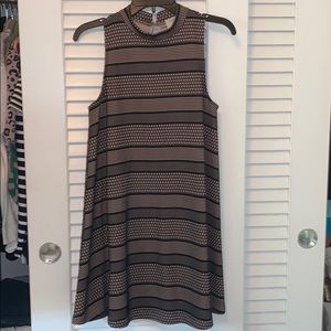 Everly black and blush swing dress size small